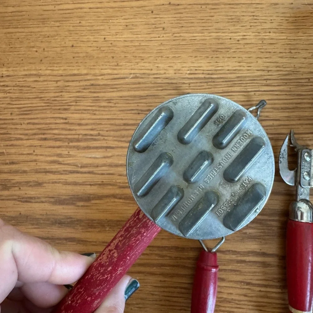 Vintage Retro Red Wood‎ Metal Kitchen Utensil Set Tenderizer Peeler Strainer